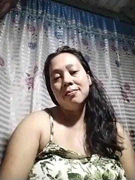 Snapshot of May_Bombs chatting on February 2026 07:53:02 PM May Bombs online show from February 2026 07:53:02 PM