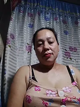 Snapshot of May_Bombs chatting on February 2026 07:47:02 PM May Bombs online show from February 2026 07:47:02 PM