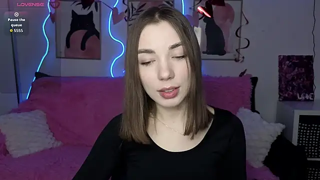 Snapshot of Adriennes chatting on February 2026 02:47:02 PM Adriennes online show from February 2026 02:47:02 PM