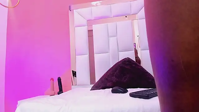 Snapshot of Zoe_ebony69 chatting on February 2026 11:37:01 AM Zoe ebony69 online show from February 2026 11:37:01 AM