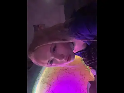 SisyLana online show from February 2026 07:39:02 PM