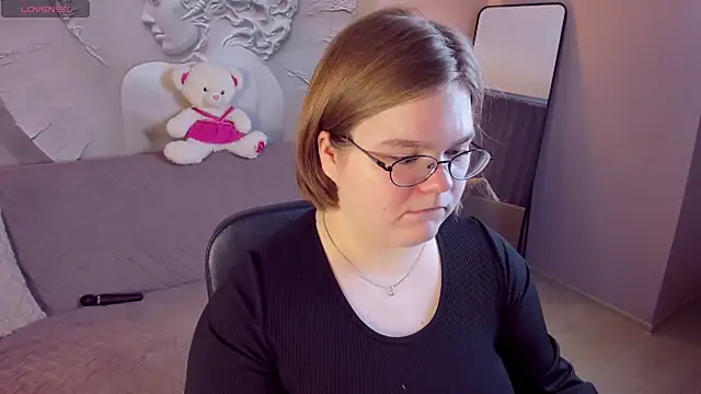 Snapshot of MaryFloree chatting on February 2026 03:22:02 AM MaryFloree online show from February 2026 03:22:02 AM