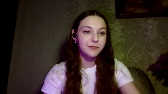 Snapshot of YuniNeko chatting on March 2026 05:31:02 PM YuniNeko online show from March 2026 05:31:02 PM