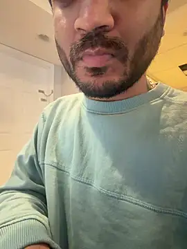 Snapshot of DaggerTie chatting on February 2026 02:13:02 PM DaggerTie online show from February 2026 02:13:02 PM