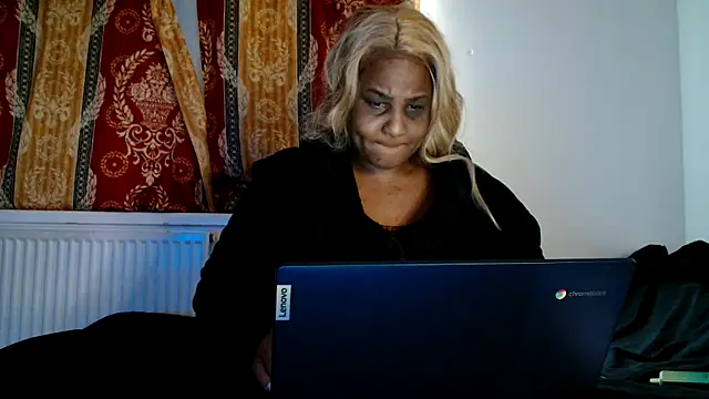 Snapshot of CurvySashia chatting on February 2026 09:54:01 AM CurvySashia online show from February 2026 09:54:01 AM