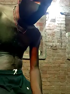 Snapshot of diwana475 chatting on May 2026 03:42:02 PM diwana475 online show from May 2026 03:42:02 PM