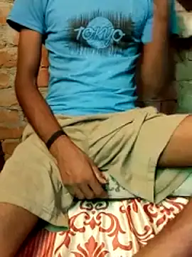Snapshot of diwana475 chatting on May 2026 03:39:02 PM diwana475 online show from May 2026 03:39:02 PM