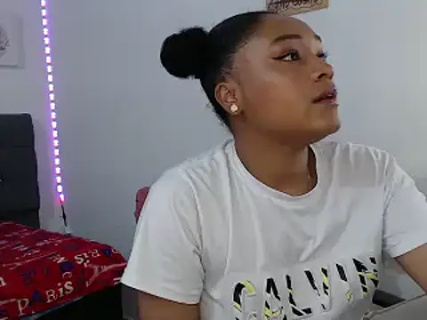 Snapshot of latin_riahnna_jp chatting on March 2026 11:21:01 PM latin riahnna jp online show from March 2026 11:21:01 PM