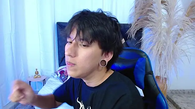 Snapshot of nikoo_18 chatting on February 2026 02:12:02 PM nikoo 18 online show from February 2026 02:12:02 PM