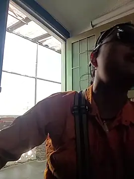 Snapshot of Maggyx chatting on February 2026 01:29:02 PM Maggyx online show from February 2026 01:29:02 PM