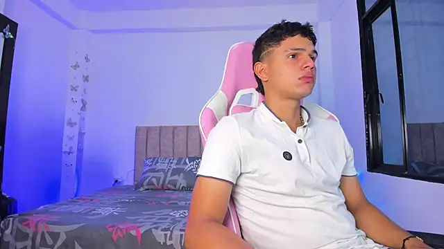 Snapshot of Adrian_Prime_ chatting on March 2026 07:09:01 PM Adrian Prime online show from March 2026 07:09:01 PM