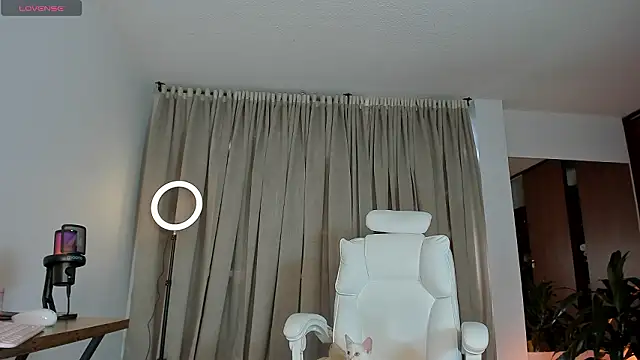 Snapshot of karinnixx chatting on March 2026 02:45:02 PM karinnixx online show from March 2026 02:45:02 PM