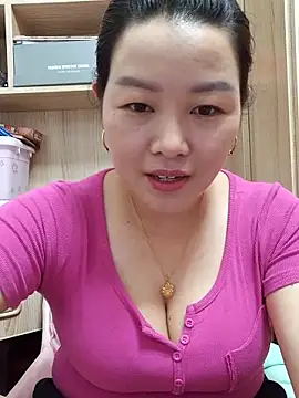 Snapshot of Jennie_dogy chatting on May 2026 01:32:02 AM Jennie dogy online show from May 2026 01:32:02 AM