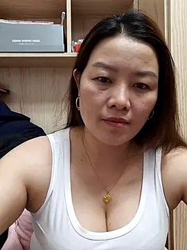 Snapshot of Jennie_dogy chatting on June 2026 01:43:02 PM Jennie dogy online show from June 2026 01:43:02 PM