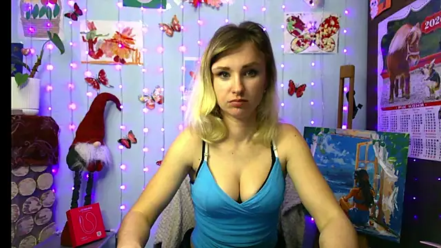 Snapshot of HarleyWidLife chatting on February 2026 05:02:02 PM HarleyWidLife online show from February 2026 05:02:02 PM