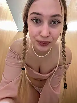 blonde exe online show from March 2026 02:28:01 PM