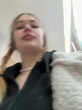 blonde exe online show from April 2026 03:23:01 PM