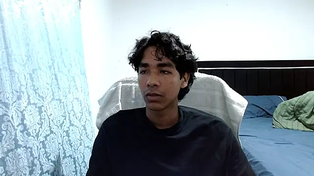 Snapshot of Pedestal_diamant chatting on April 2026 12:24:01 AM Pedestal diamant online show from April 2026 12:24:01 AM