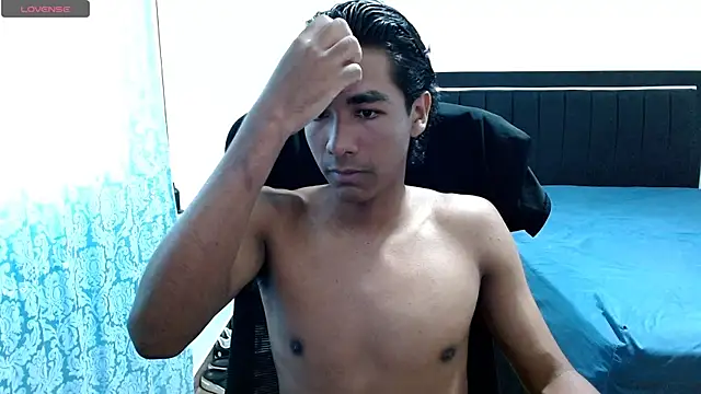 Snapshot of Pedestal_diamant chatting on May 2026 11:27:02 AM Pedestal diamant online show from May 2026 11:27:02 AM