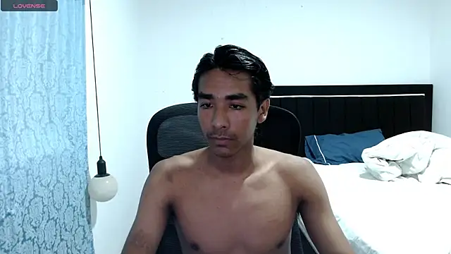 Snapshot of Pedestal_diamant chatting on June 2026 12:12:02 AM Pedestal diamant online show from June 2026 12:12:02 AM