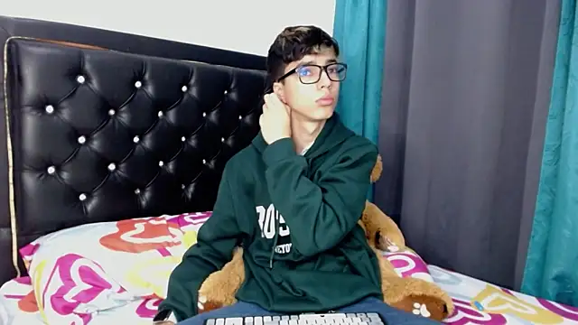 Snapshot of gabriel_x18 chatting on February 2026 05:26:01 AM gabriel x18 online show from February 2026 05:26:01 AM