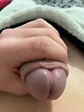 Snapshot of enormebitedu31 chatting on February 2026 09:08:01 PM enormebitedu31 online show from February 2026 09:08:01 PM