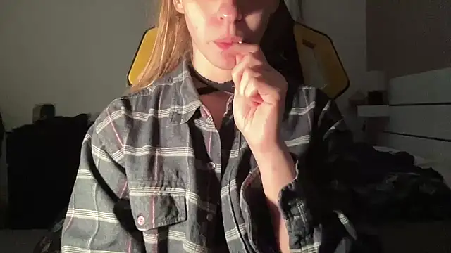 petiteetoile online show from February 2026 02:35:01 PM