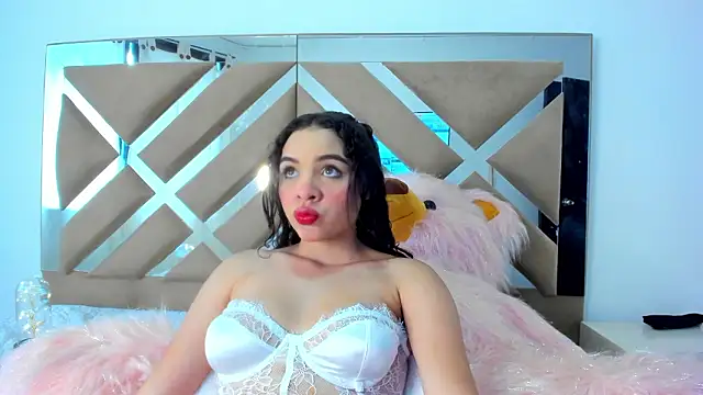 KimSantos online show from February 2026 07:37:02 PM