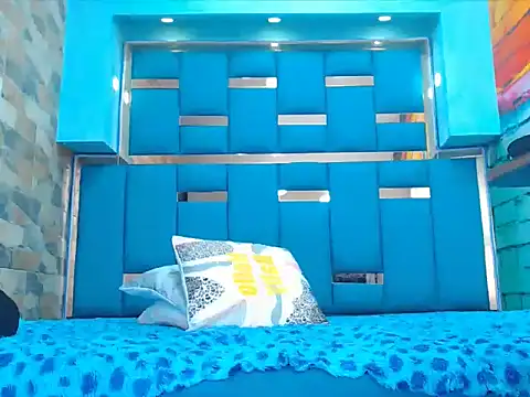 Snapshot of warmNoah chatting on February 2026 07:26:02 PM warmNoah online show from February 2026 07:26:02 PM