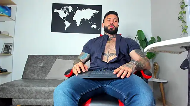 Snapshot of Alessrose chatting on February 2026 07:40:01 PM Alessrose online show from February 2026 07:40:01 PM