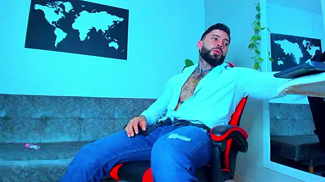 Snapshot of Alessrose chatting on March 2026 08:37:01 PM Alessrose online show from March 2026 08:37:01 PM