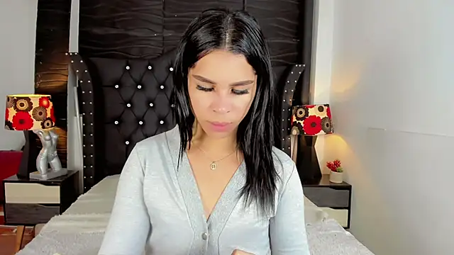 Snapshot of Makeyla_Fox_ chatting on February 2026 01:29:02 PM Makeyla Fox online show from February 2026 01:29:02 PM