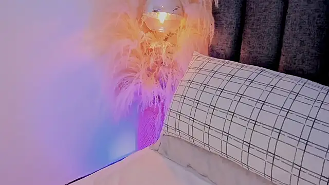 NatyCortes online show from July 2026 01:18:02 PM