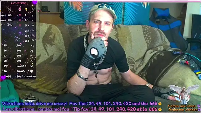 Snapshot of SwatRocShy chatting on February 2026 07:35:01 PM SwatRocShy online show from February 2026 07:35:01 PM