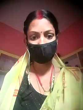 Snapshot of BIG_QWEEN_NO1 chatting on February 2026 05:44:01 AM BIG QWEEN NO1 online show from February 2026 05:44:01 AM