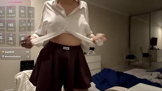 Snapshot of ElliKrovel chatting on February 2026 05:11:01 PM ElliKrovel online show from February 2026 05:11:01 PM