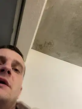 Snapshot of Boltlowq chatting on February 2026 04:15:02 PM Boltlowq online show from February 2026 04:15:02 PM