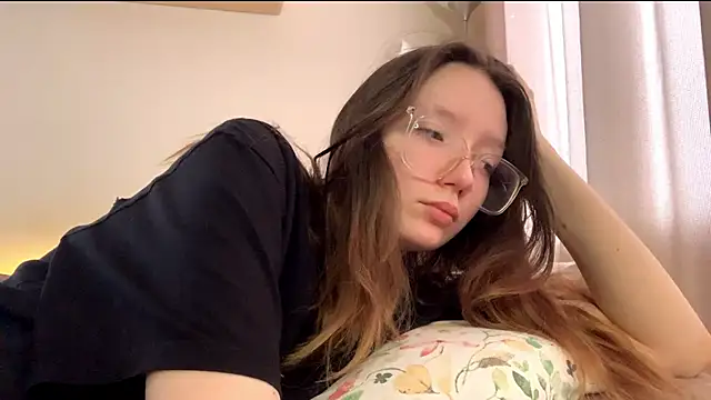 Snapshot of LakendraNoren chatting on February 2026 06:06:02 AM LakendraNoren online show from February 2026 06:06:02 AM