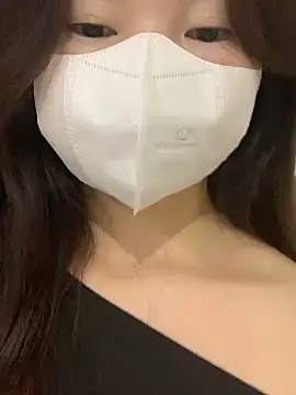 Snapshot of Rin-yiyi chatting on February 2026 04:41:01 PM Rin-yiyi online show from February 2026 04:41:01 PM