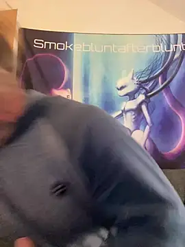 Snapshot of Smokebluntafterblunt chatting on May 2026 02:56:01 PM Smokebluntafterblunt online show from May 2026 02:56:01 PM