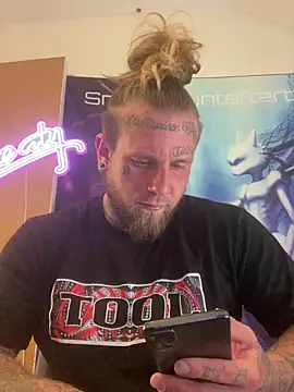 Snapshot of Smokebluntafterblunt chatting on May 2026 12:38:01 AM Smokebluntafterblunt online show from May 2026 12:38:01 AM