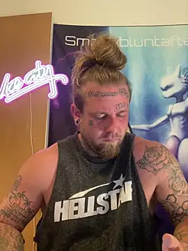 Snapshot of Smokebluntafterblunt chatting on May 2026 11:50:02 AM Smokebluntafterblunt online show from May 2026 11:50:02 AM