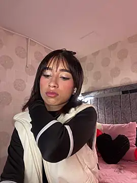 alahia pink online show from February 2026 01:11:02 AM