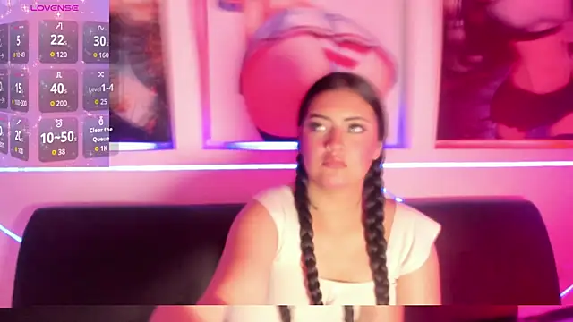 Snapshot of JoycePierce chatting on March 2026 12:33:02 PM JoycePierce online show from March 2026 12:33:02 PM