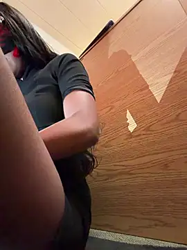 Snapshot of LadyKitsune chatting on February 2026 07:59:02 AM LadyKitsune online show from February 2026 07:59:02 AM