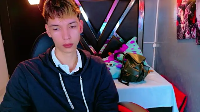 Liam Green1 online show from February 2026 12:02:01 PM