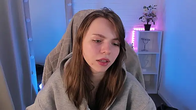 LesleySky online show from February 2026 08:20:01 PM