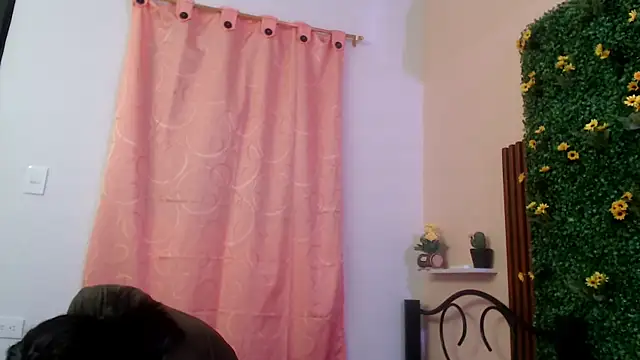 sexiempoderada18 online show from February 2026 02:20:02 PM