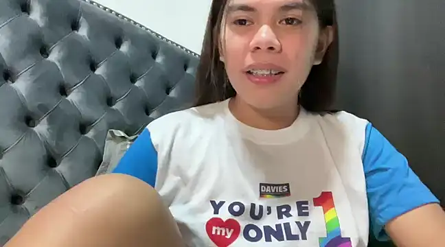 Snapshot of Mooree_naba chatting on February 2025 12:18:02 PM Mooree naba online show from February 2025 12:18:02 PM