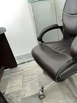 Ronny69y online show from February 2026 05:50:01 AM